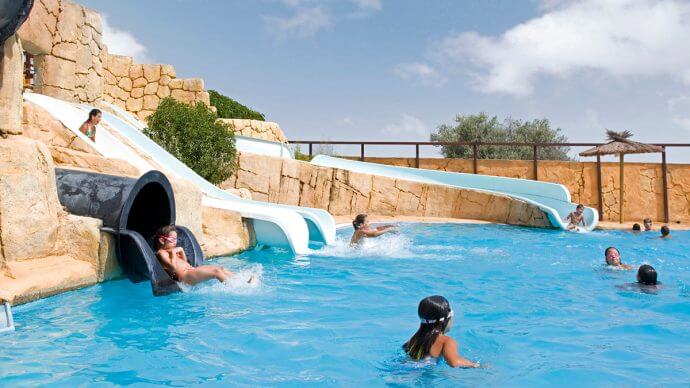 piscina para niños y zona picnic Valencia